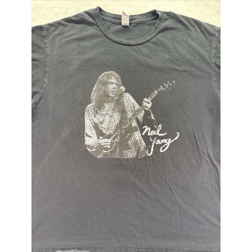 Neil Young Graphic Photo Unisex Black  Cotton T-Shirt Size XL  Gildan